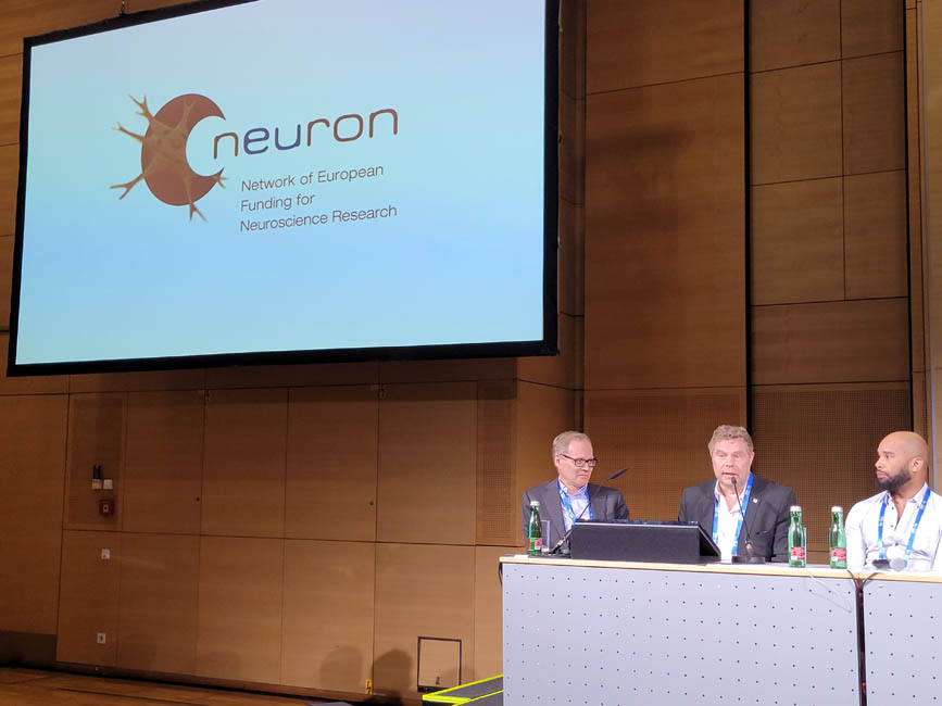 From left to right: Prof. Jan Bjaalie (Norway) as representative for EBRAINS, the Norwegian Neuroinformatics Node, Dr. Erkki Raulo (Finland), ERA-Net NEURON coordinator for the Early Career Researcher support, and Dr. Mathew Abrams (Sweden), Director of Science and Training of the International Neuroinformatics Coordinating Facility (INCF)